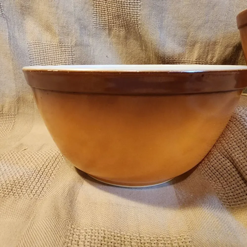 Vintage Pyrex Old Orchard Mixing Bowls Set 401 & 402 Brown Ombre Fruit